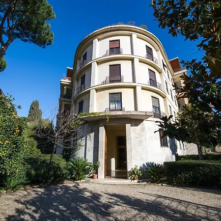 Daire Domus Claudia Roma