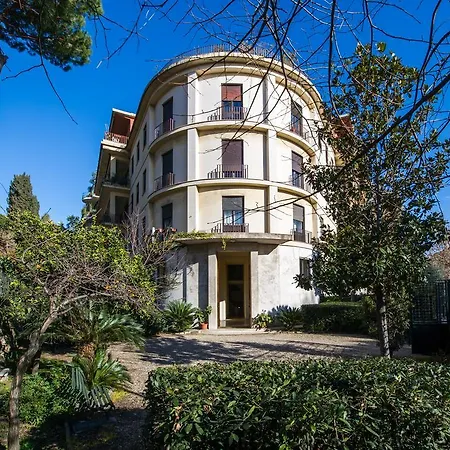 Domus Claudia * Roma
